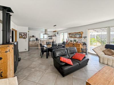 Maison - 145 m² - 5 pièces