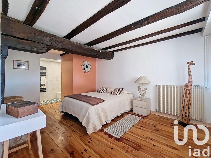 Maison - 327 m² - 9 pièces