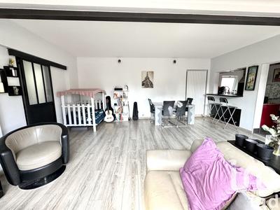 Maison - 104 m² - 4 pièces