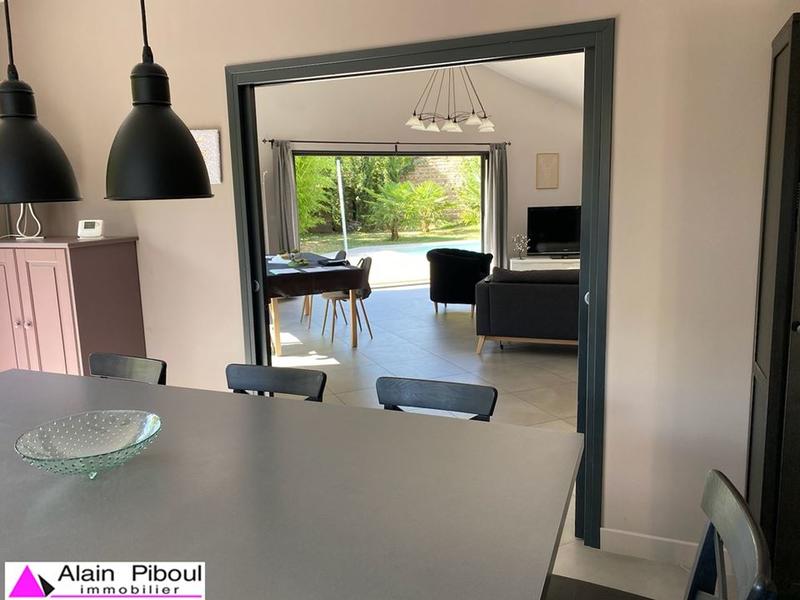 Maison contemporaine - 201 m² - 5 pièces