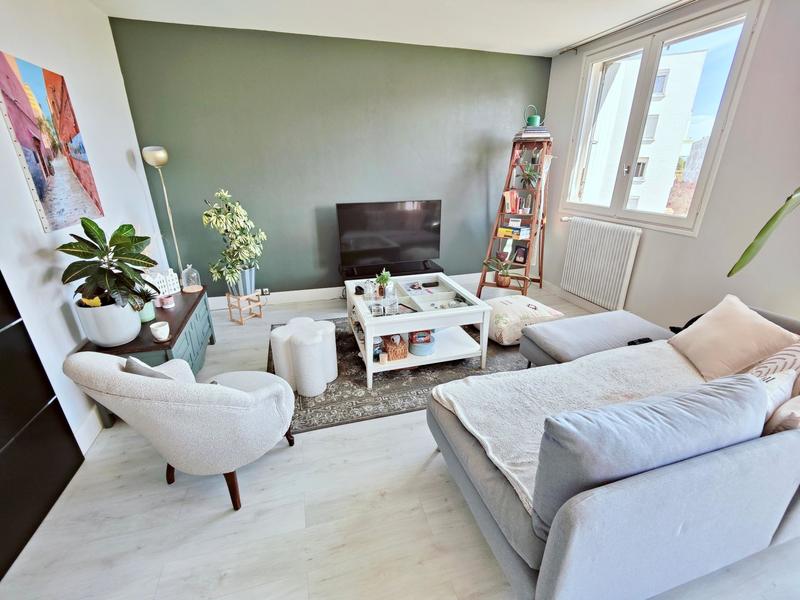 Appartement - 82 m² - 4 pièces