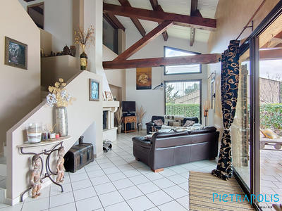 Maison - 136 m² - 4 pièces