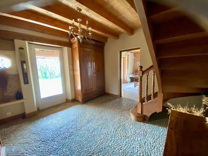 Maison - 218 m² - 6 pièces