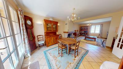 Maison - 142 m² - 7 pièces