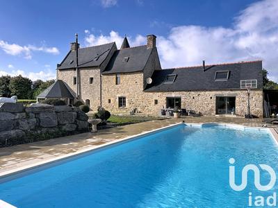 Maison - 312 m² - 8 pièces