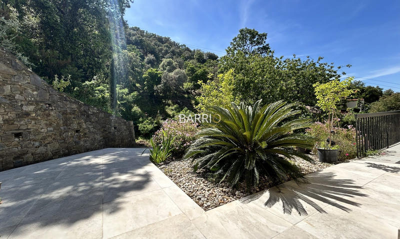 Villa - 240 m² - 6 pièces