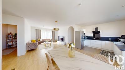 Maison - 95 m² - 5 pièces