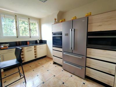 Maison - 137 m² - 5 pièces