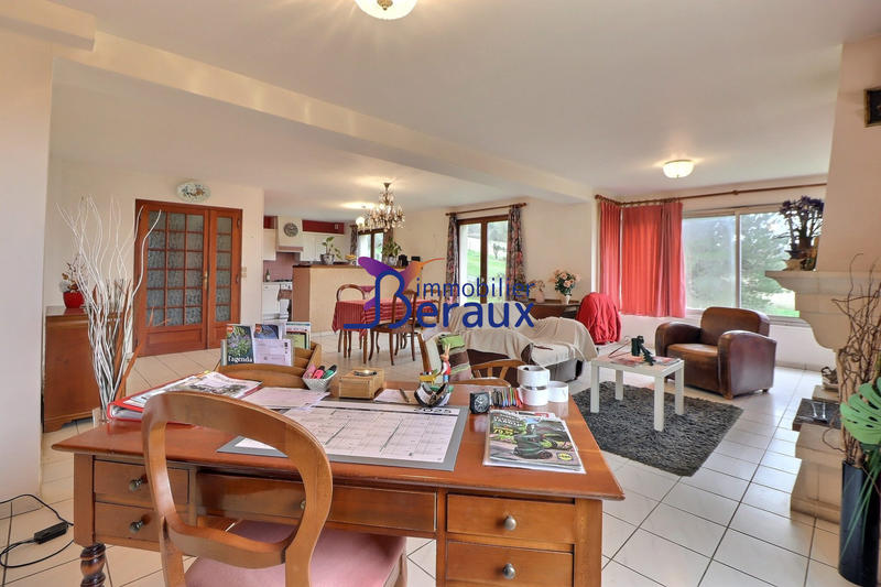 Maison - 302 m² - 10 pièces