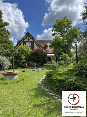 Maison - 245 m² - 11 pièces