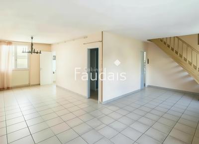 Maison - 113 m² - 5 pièces