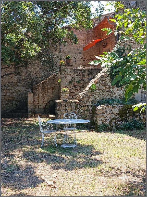 Maison - 800 m² - 32 pièces