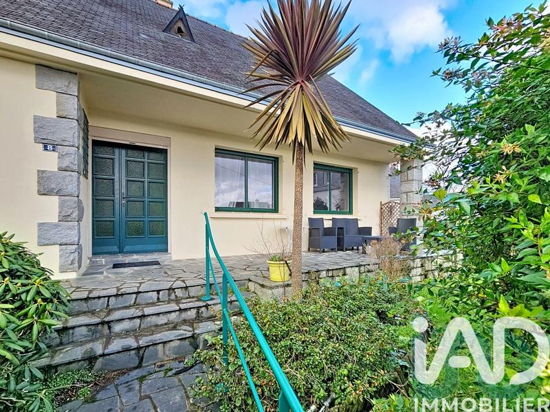 Maison - 190 m² - 11 pièces