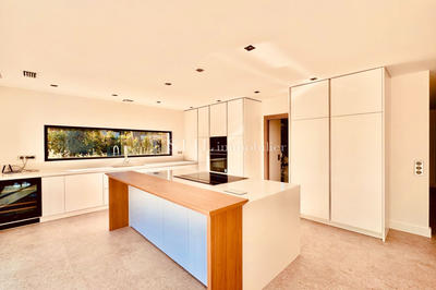 Villa - 266 m² - 5 pièces