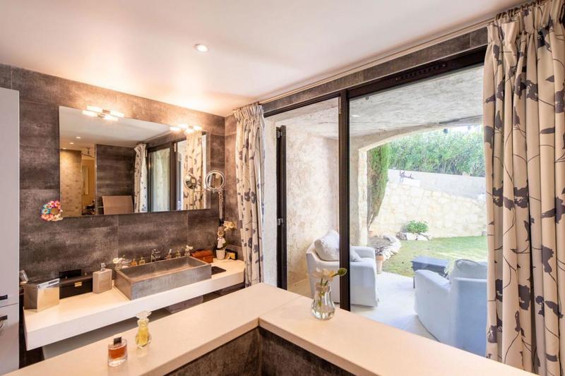 Villa - 490 m² - 7 pièces