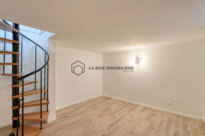 Local commercial - 98 m² - 5 pièces