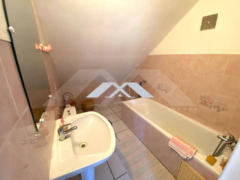 Maison - 82 m² - 3 pièces