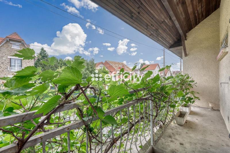 Maison - 153 m² - 8 pièces