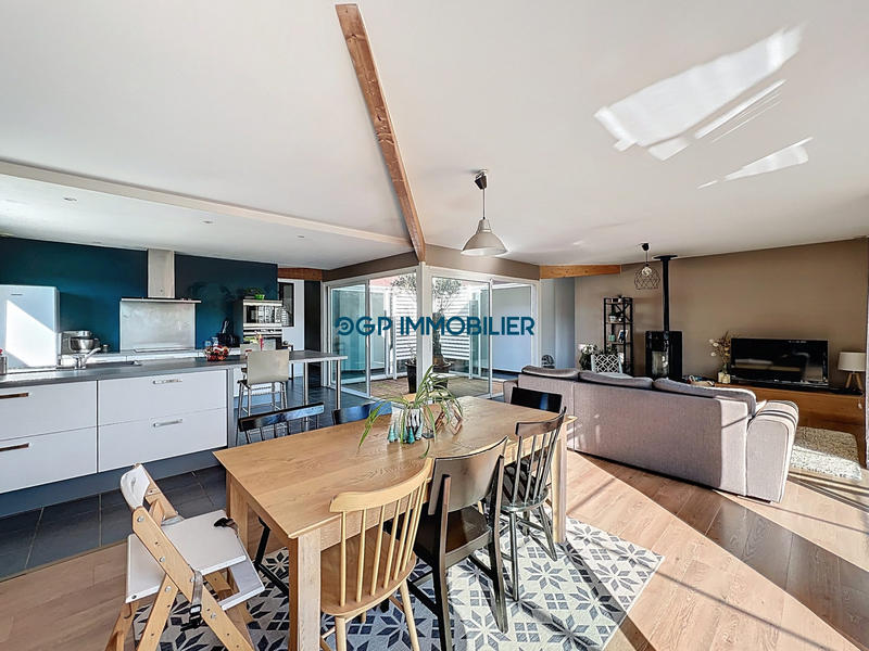 Maison contemporaine - 148 m² - 5 pièces