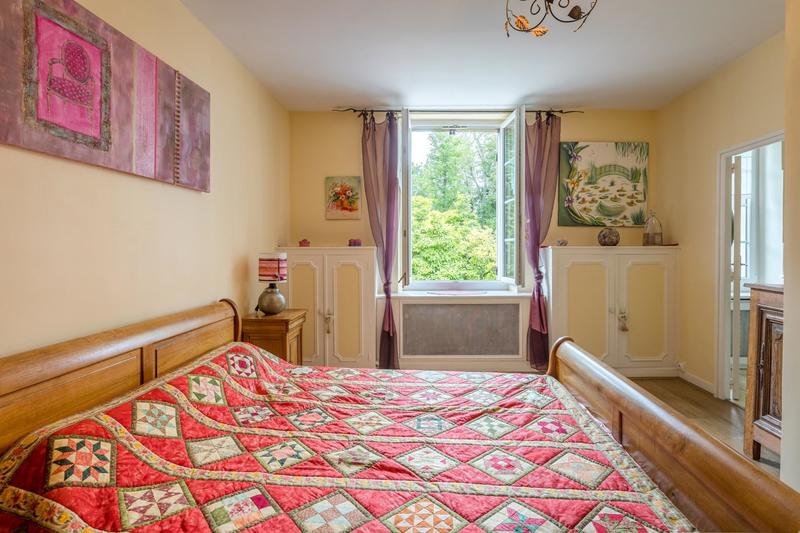 Maison - 180 m² - 8 pièces