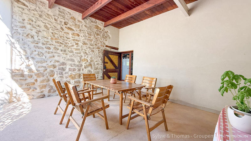 Mas - 264 m² - 8 pièces