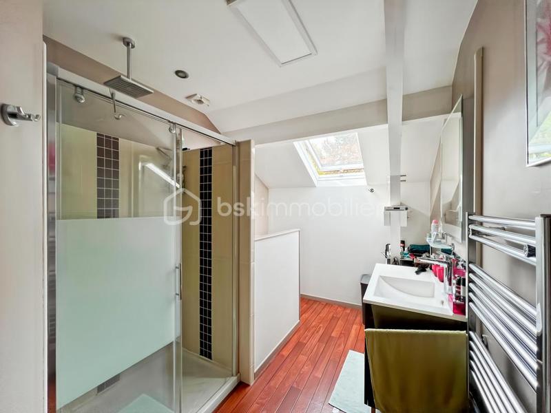 Maison traditionnelle - 124 m² - 6 pièces