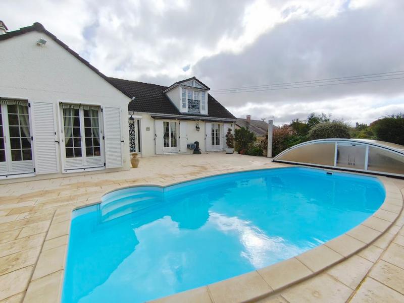 Maison - 177 m² - 7 pièces