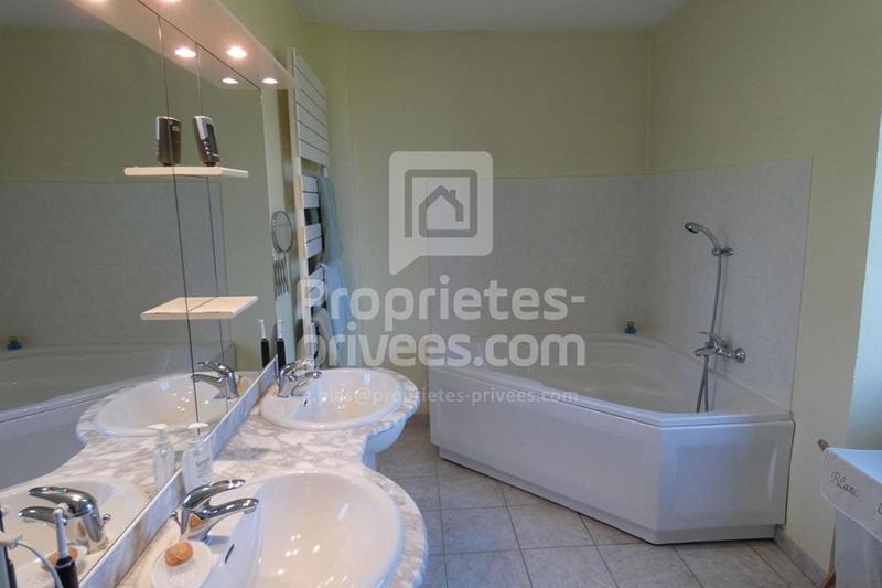 Demeure - 188 m² - 7 pièces