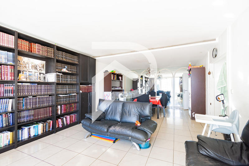 Appartement - 100 m² - 5 pièces