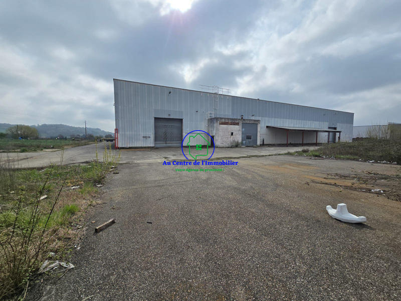 Local d'activités - 3 150 m²