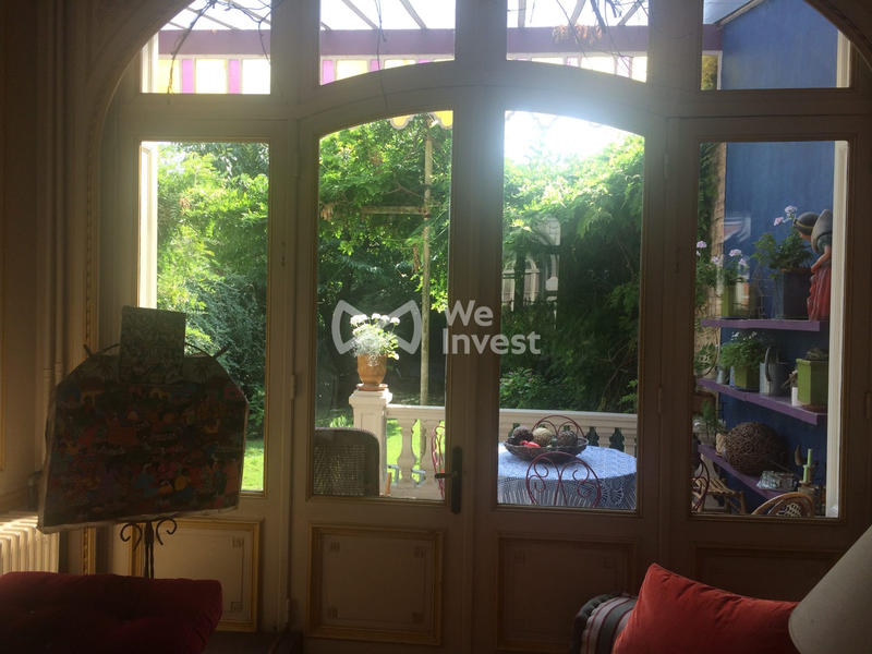 Maison - 210 m² - 10 pièces