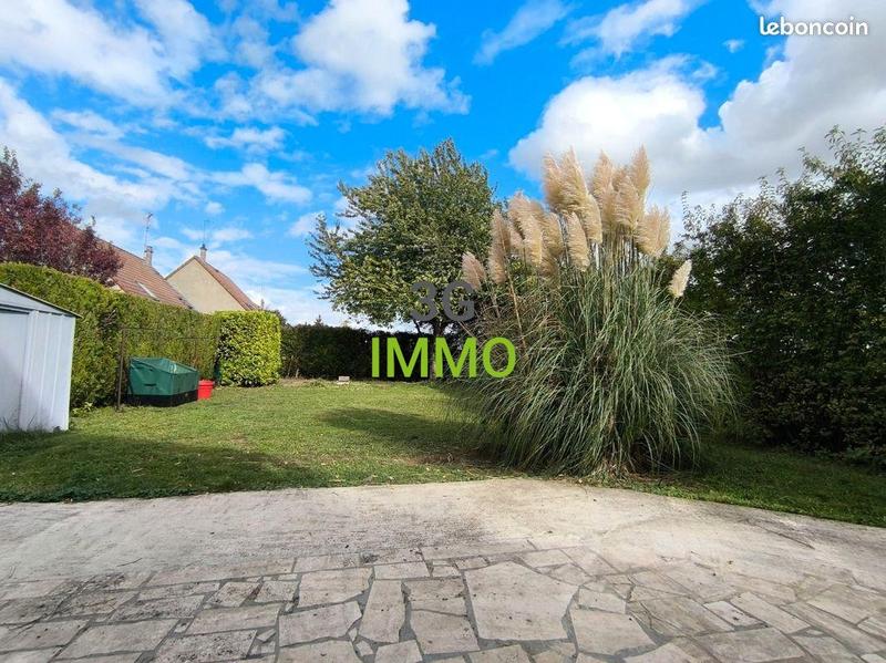 Maison - 90 m² - 5 pièces