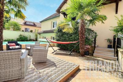 Maison - 161 m² - 5 pièces