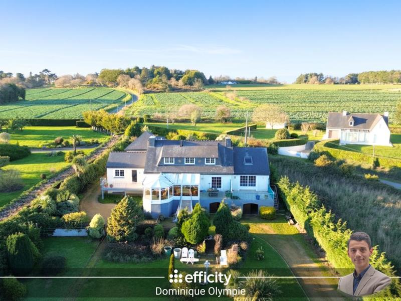 Maison - 340 m² - 16 pièces