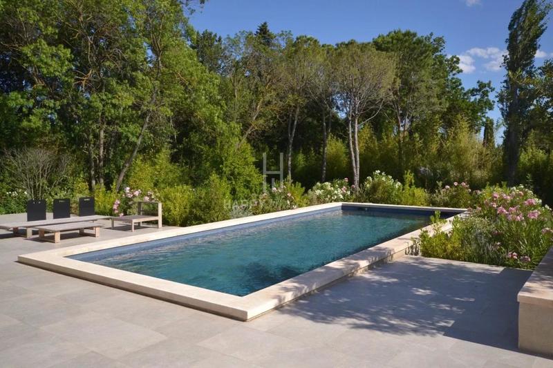 Maison - 222 m² - 7 pièces