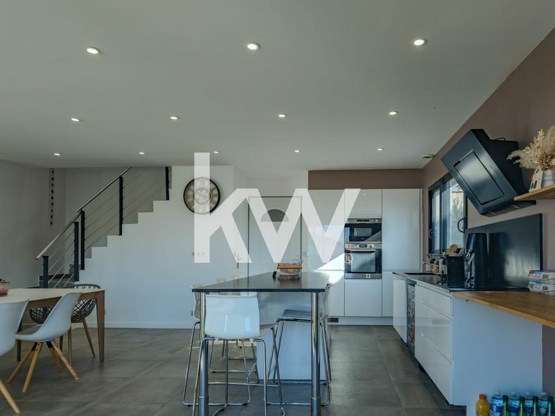 Maison - 131 m² - 5 pièces