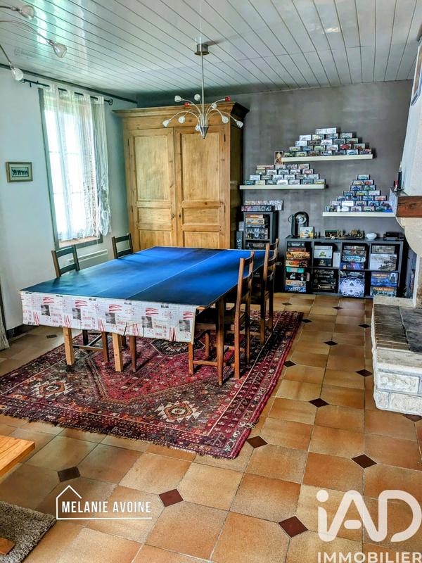 Maison - 255 m² - 7 pièces