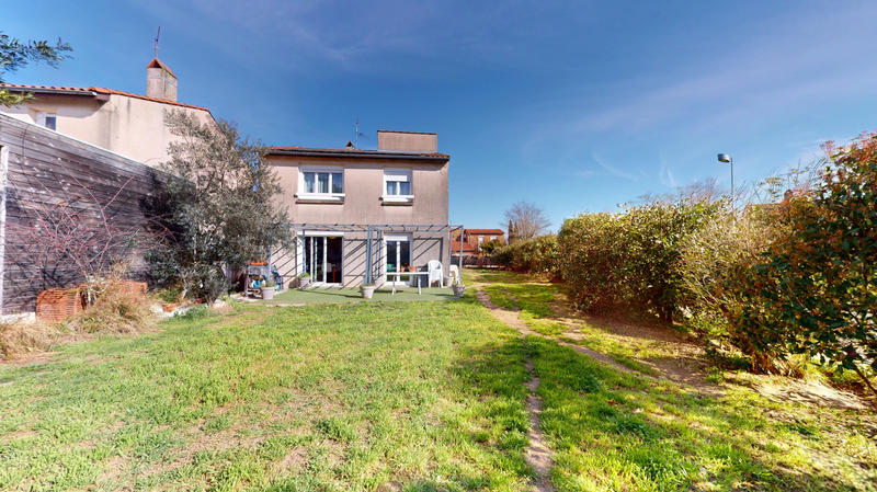 Maison - 92 m² - 4 pièces