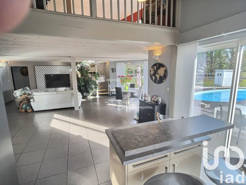 Maison - 179 m² - 6 pièces