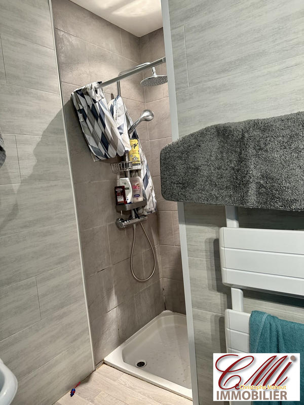 Appartement - 80 m² - 5 pièces