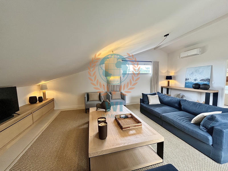 Appartement - 90 m² - 3 pièces