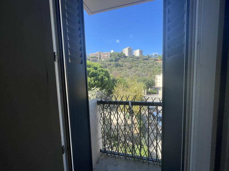 Appartement - 82 m² - 5 pièces