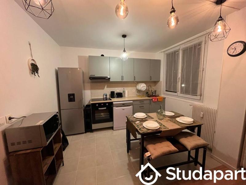 Chambre - 10 m² - 1 pièce