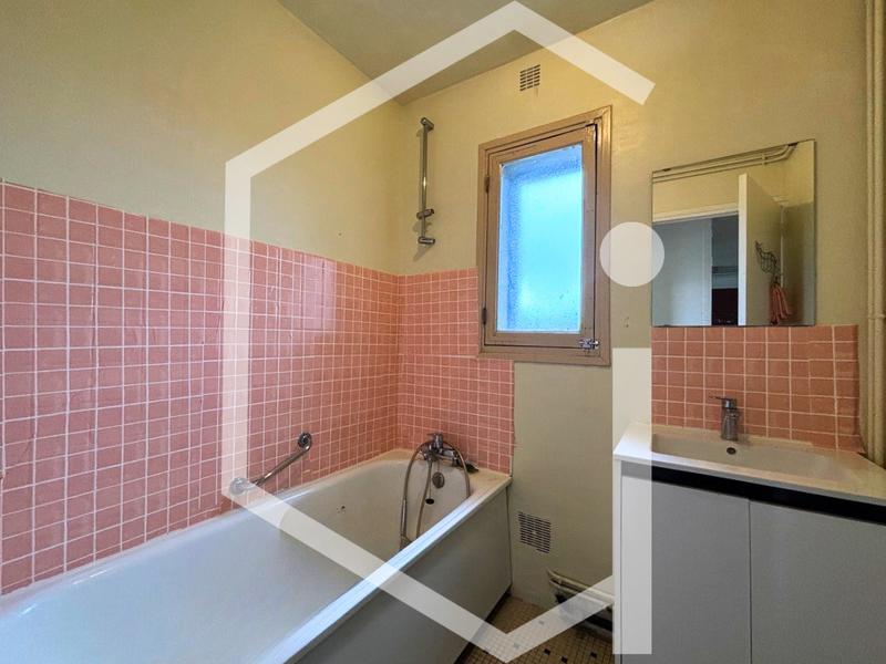 Immeuble - 305 m² - 16 pièces