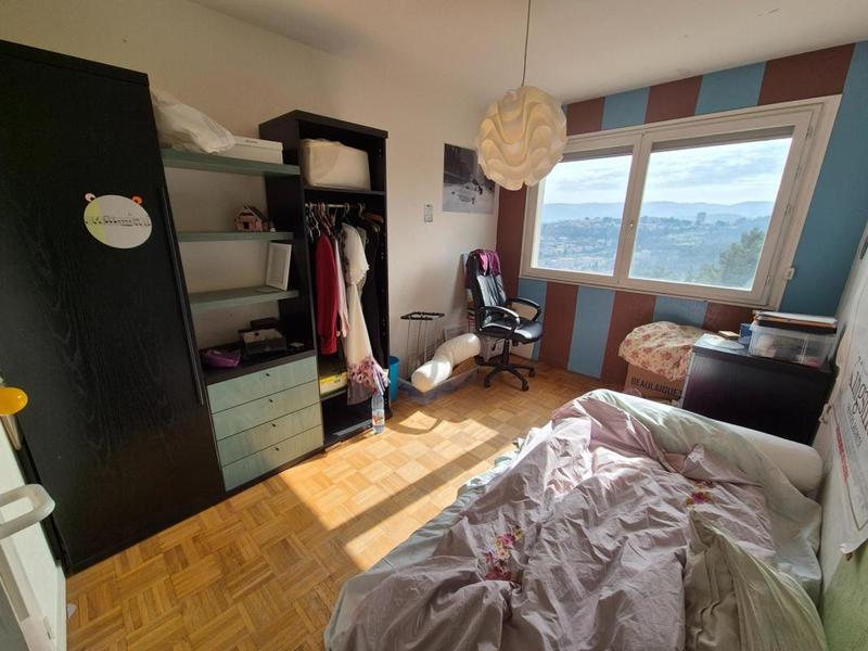 Appartement - 120 m² - 6 pièces