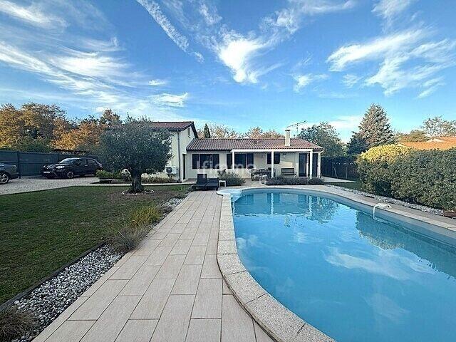 Maison - 145 m² - 6 pièces