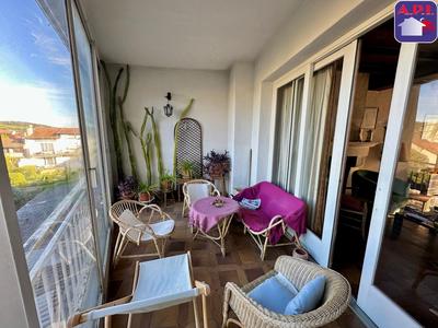 Maison - 195 m² - 8 pièces