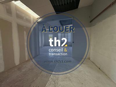 Local d'activités - 240 m²