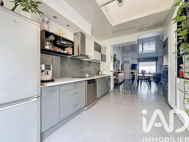 Maison - 90 m² - 4 pièces