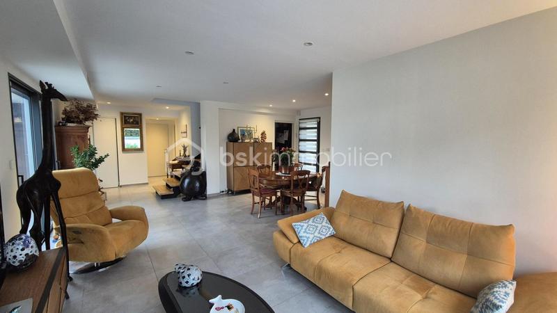 Maison - 108 m² - 6 pièces